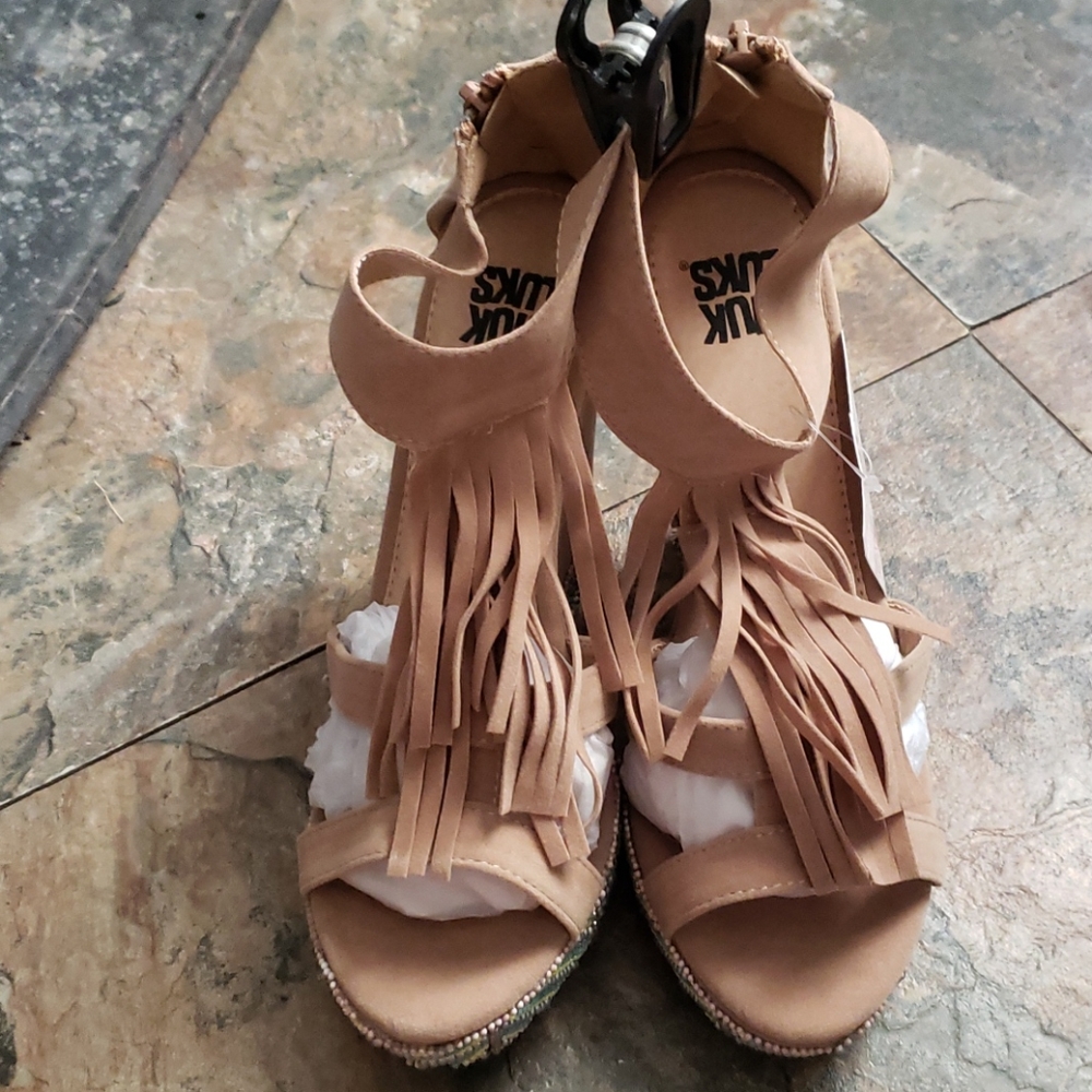 Wedge sandals